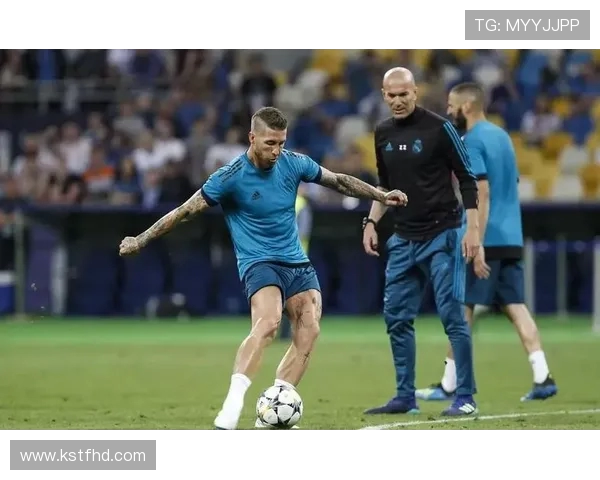 夸中国足球有进步，齐达内遭自家粉丝调侃